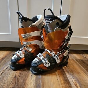Tecnica Women's Orange Ski Boots